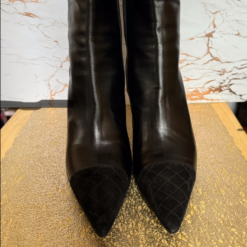 Michael Kors black leather ankle boots size 7